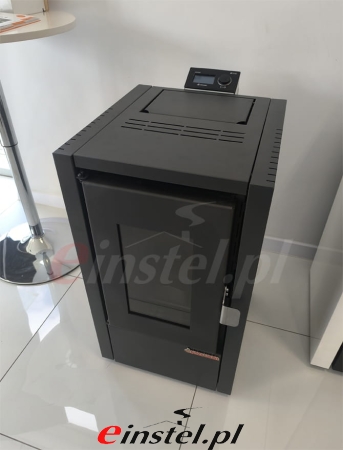 Piecyk na pellet z nadmuchem minipell 6 kW .jpg